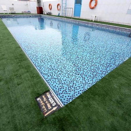 Signature Inn Al Riqqa Дубай Екстериор снимка