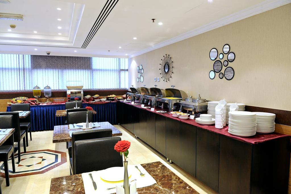 Signature Inn Al Riqqa Дубай Екстериор снимка