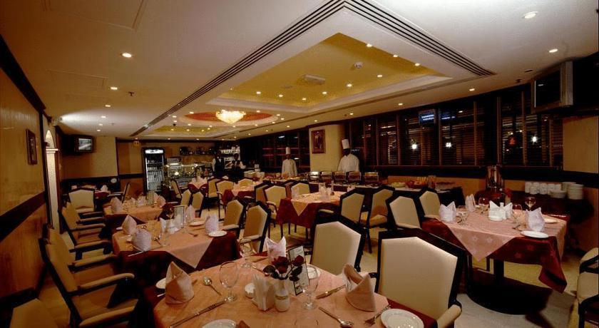 Signature Inn Al Riqqa Дубай Екстериор снимка