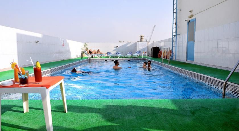 Signature Inn Al Riqqa Дубай Екстериор снимка