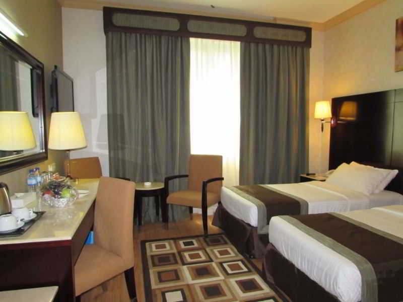 Signature Inn Al Riqqa Дубай Екстериор снимка