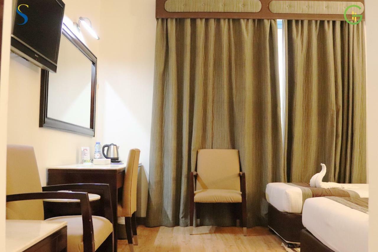 Signature Inn Al Riqqa Дубай Екстериор снимка