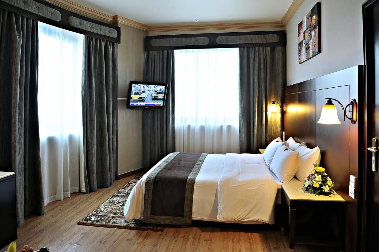 Signature Inn Al Riqqa Дубай Екстериор снимка