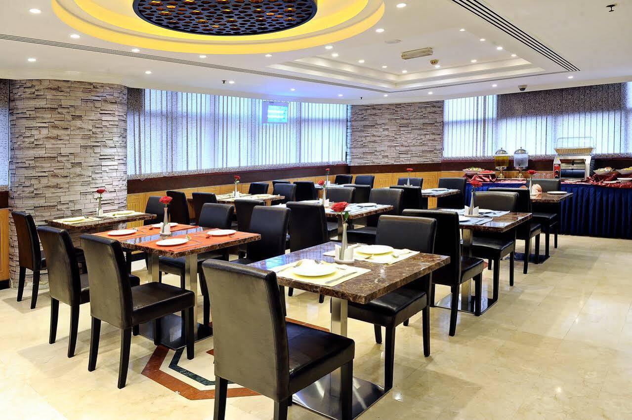 Signature Inn Al Riqqa Дубай Екстериор снимка